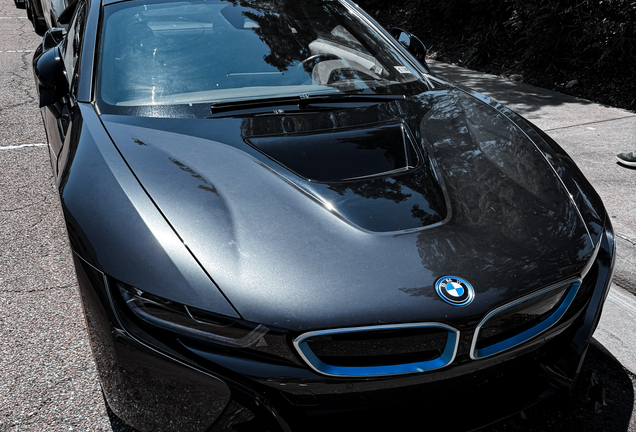 BMW i8