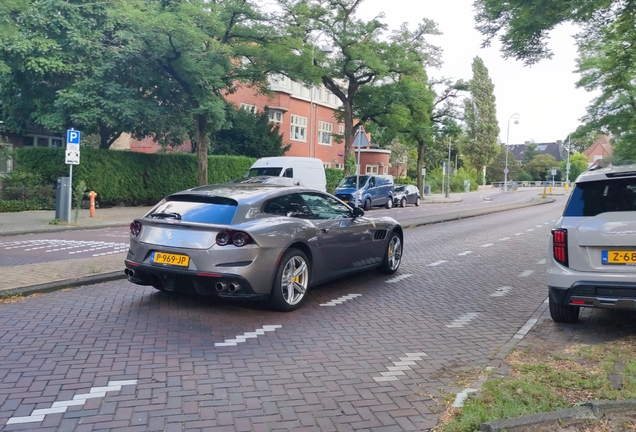 Ferrari GTC4Lusso T