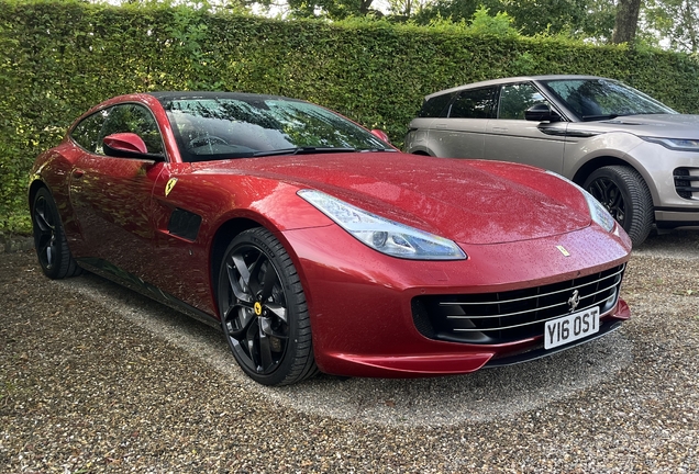 Ferrari GTC4Lusso T