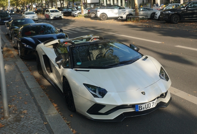 Lamborghini Aventador S LP740-4 Roadster