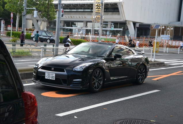 Nissan GT-R 2011