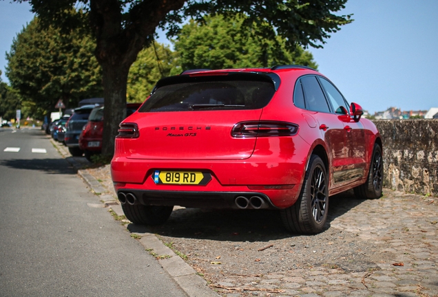 Porsche 95B Macan GTS