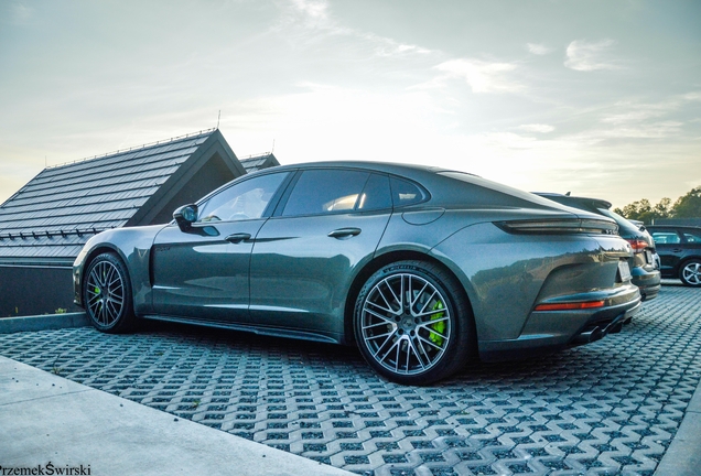 Porsche 972 Panamera Turbo E-Hybrid