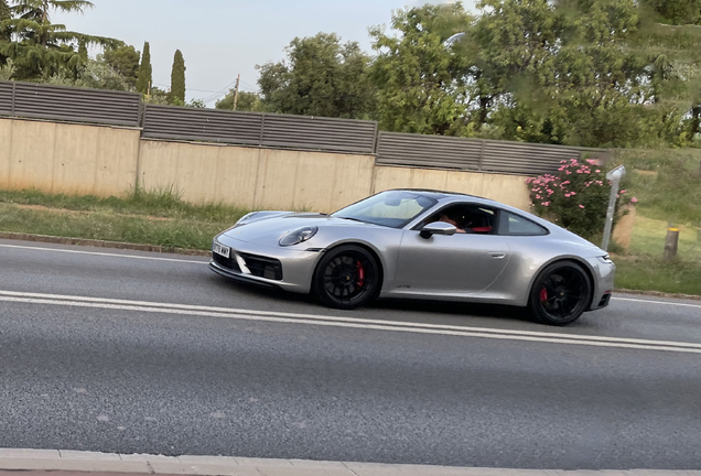 Porsche 992 Carrera GTS