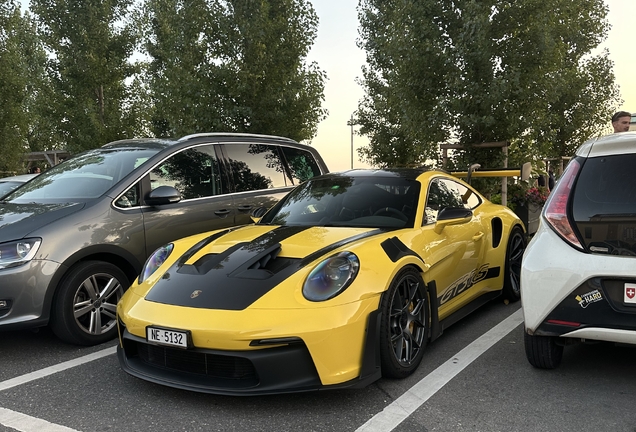 Porsche 992 GT3 RS Weissach Package