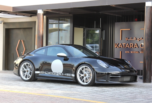 Porsche 992 GT3 Touring