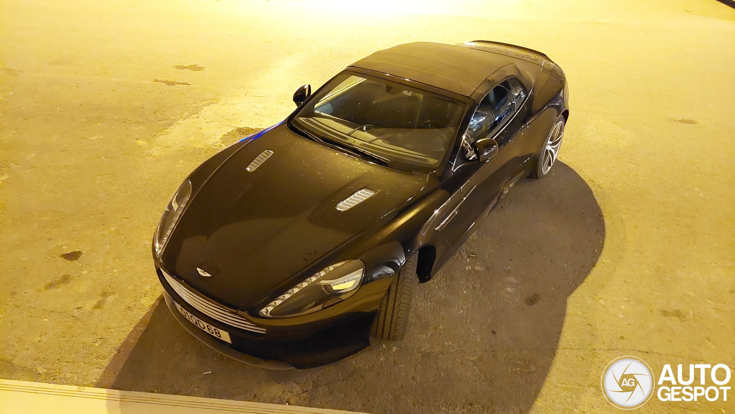 Aston Martin DB9 Volante 2013