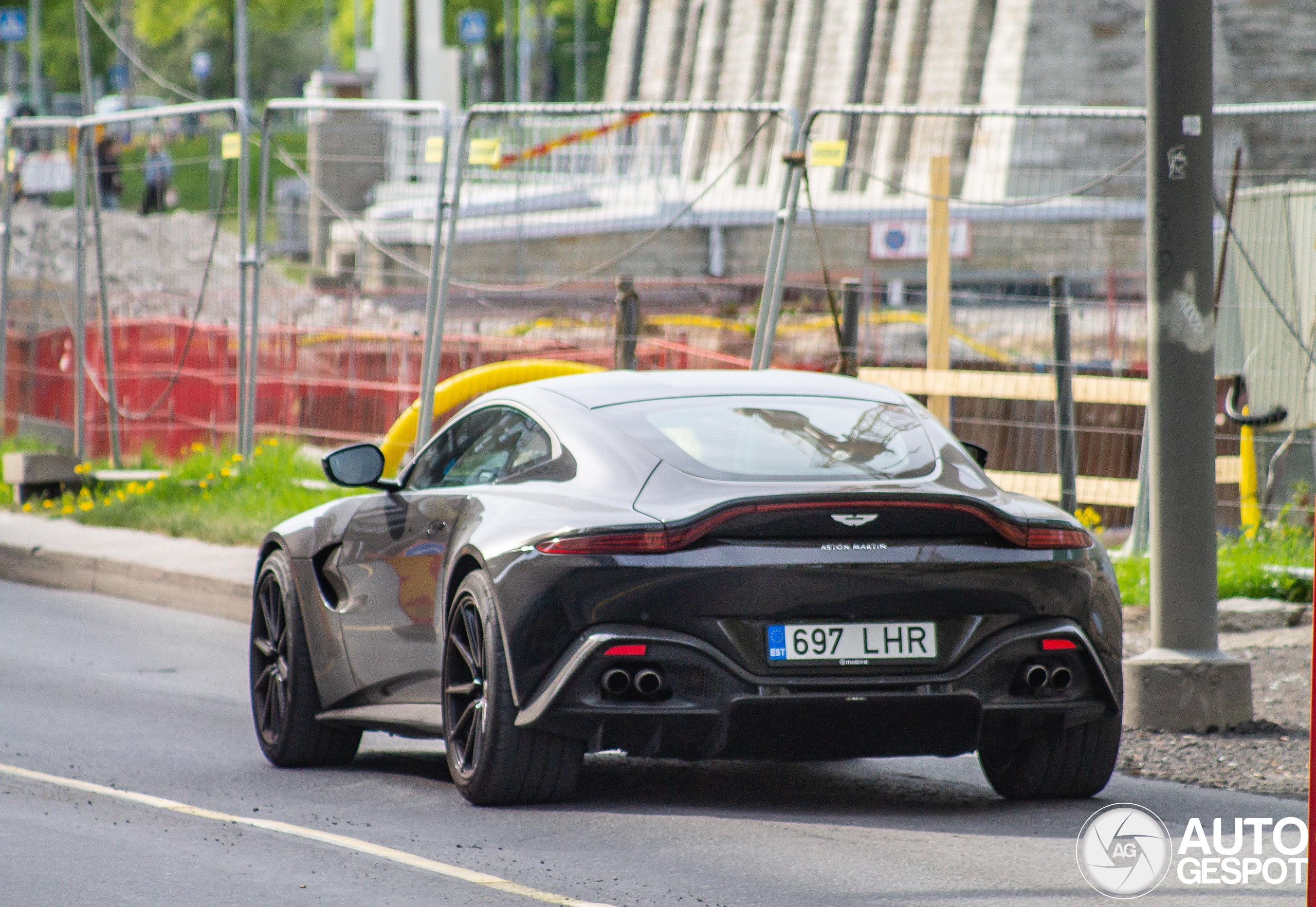 Aston Martin V8 Vantage 2018