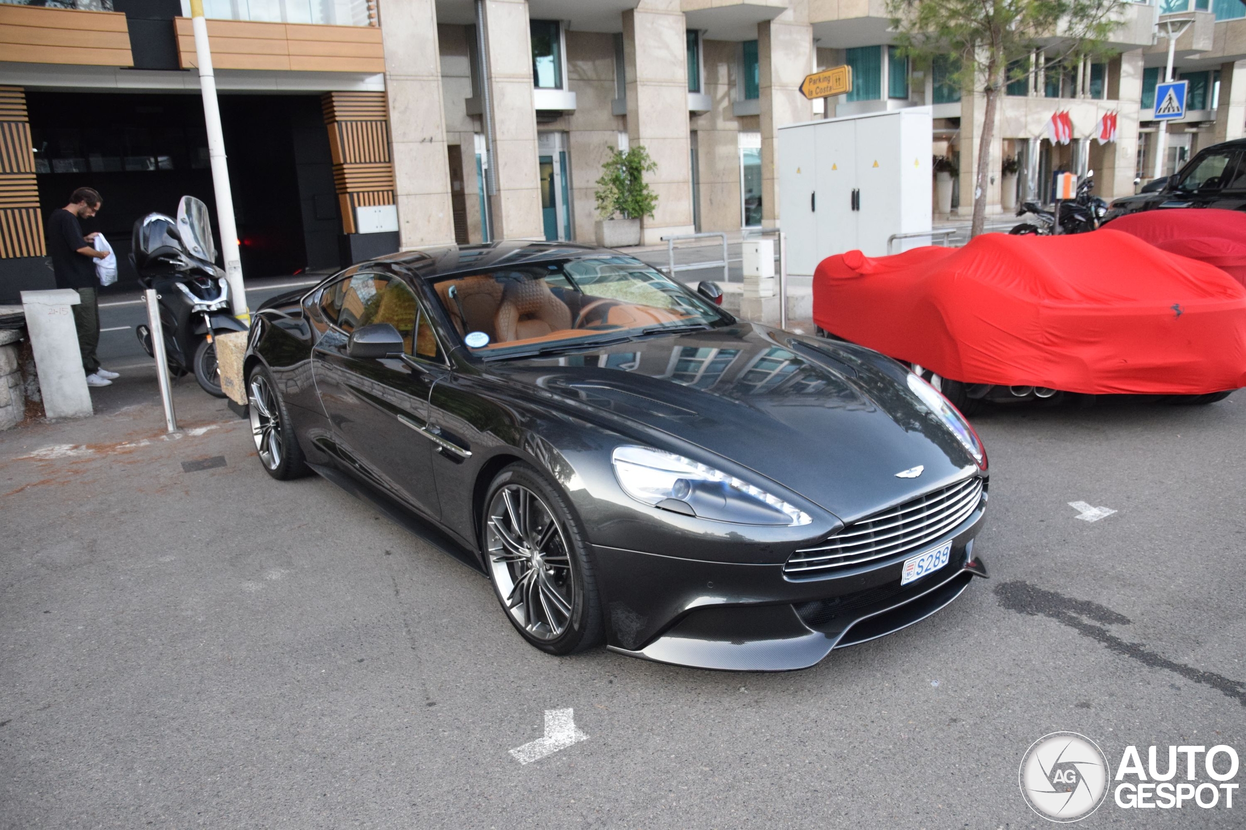 Aston Martin Vanquish 2013