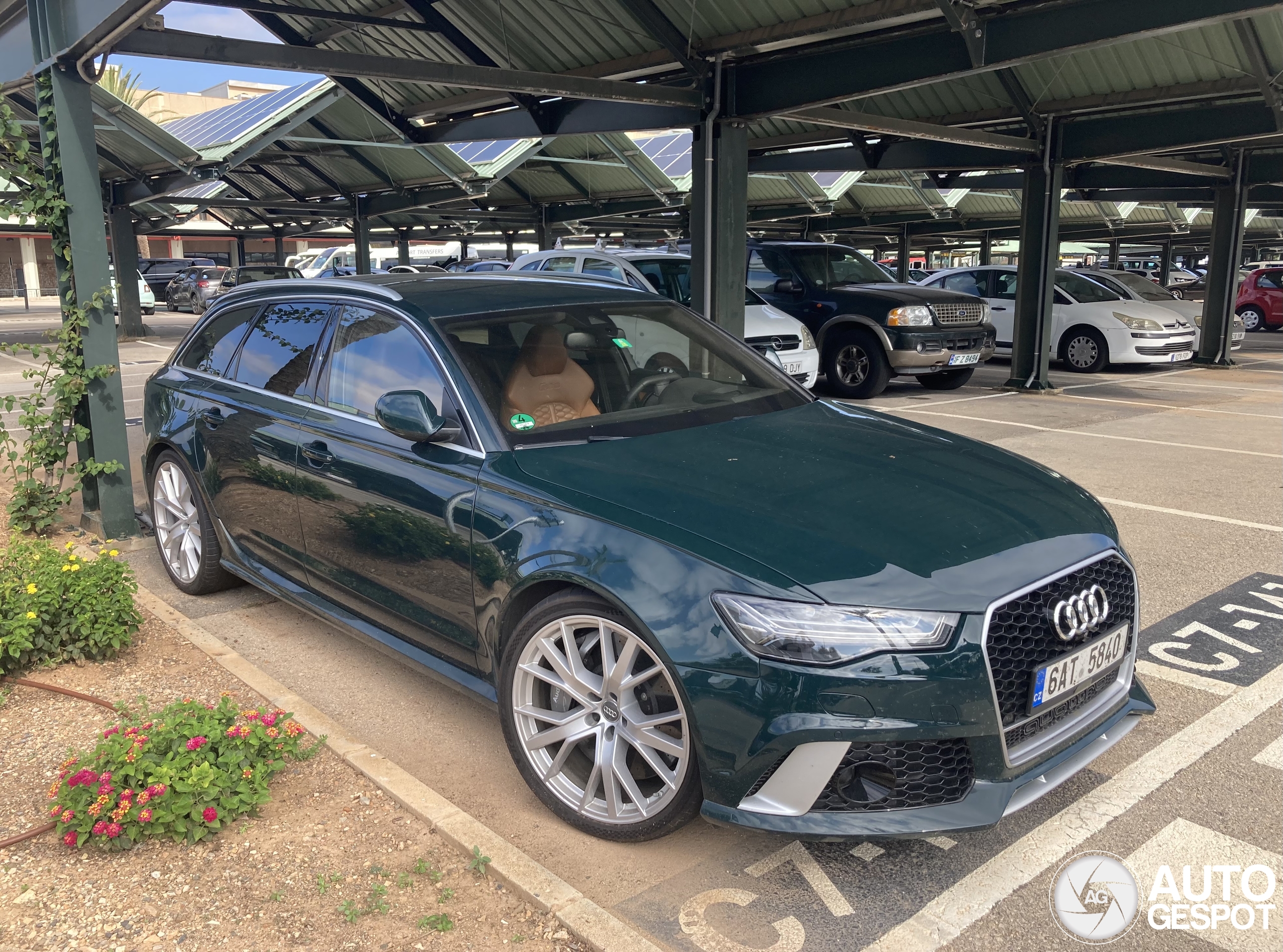 Audi RS6 Avant C7 2015