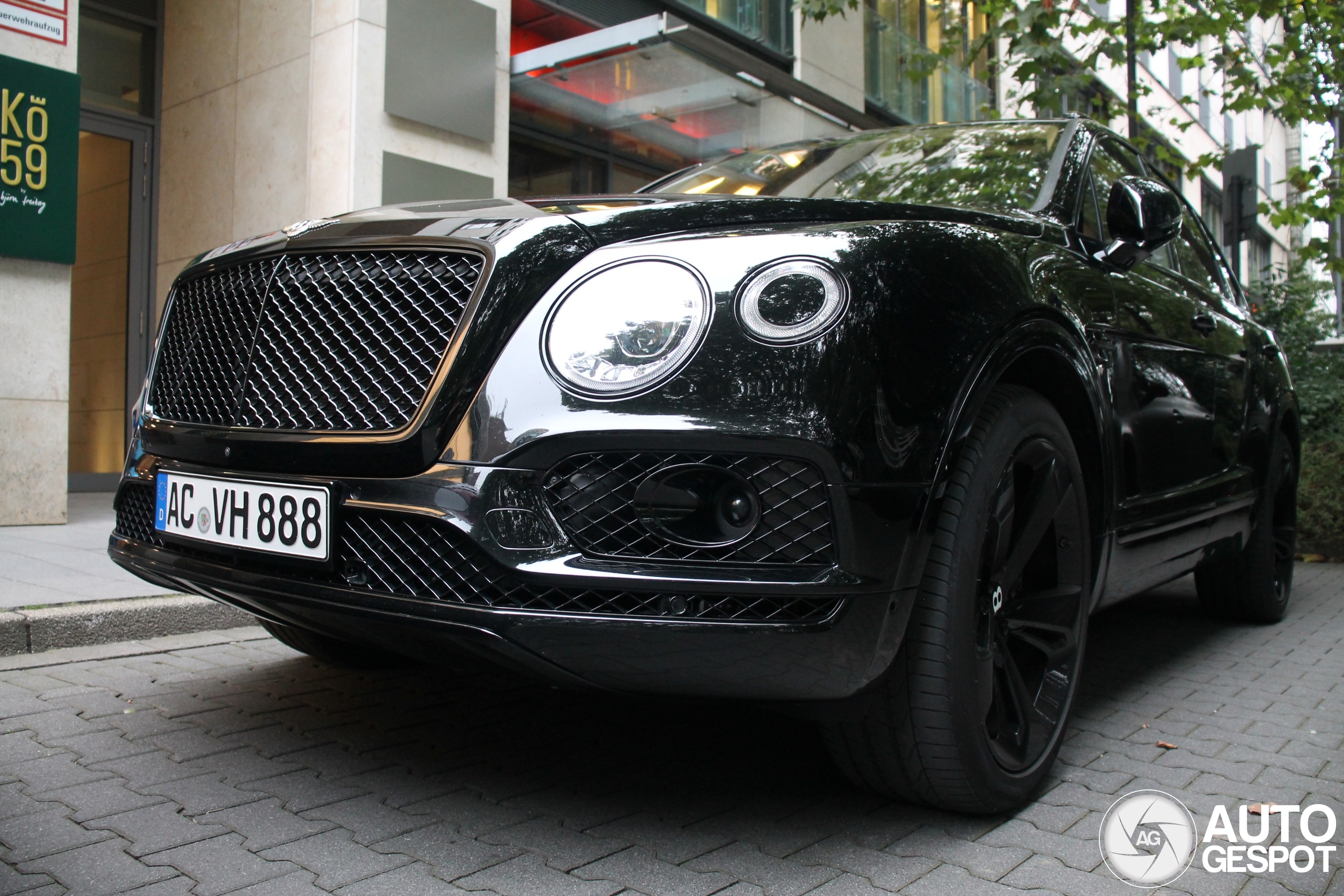 Bentley Bentayga V8