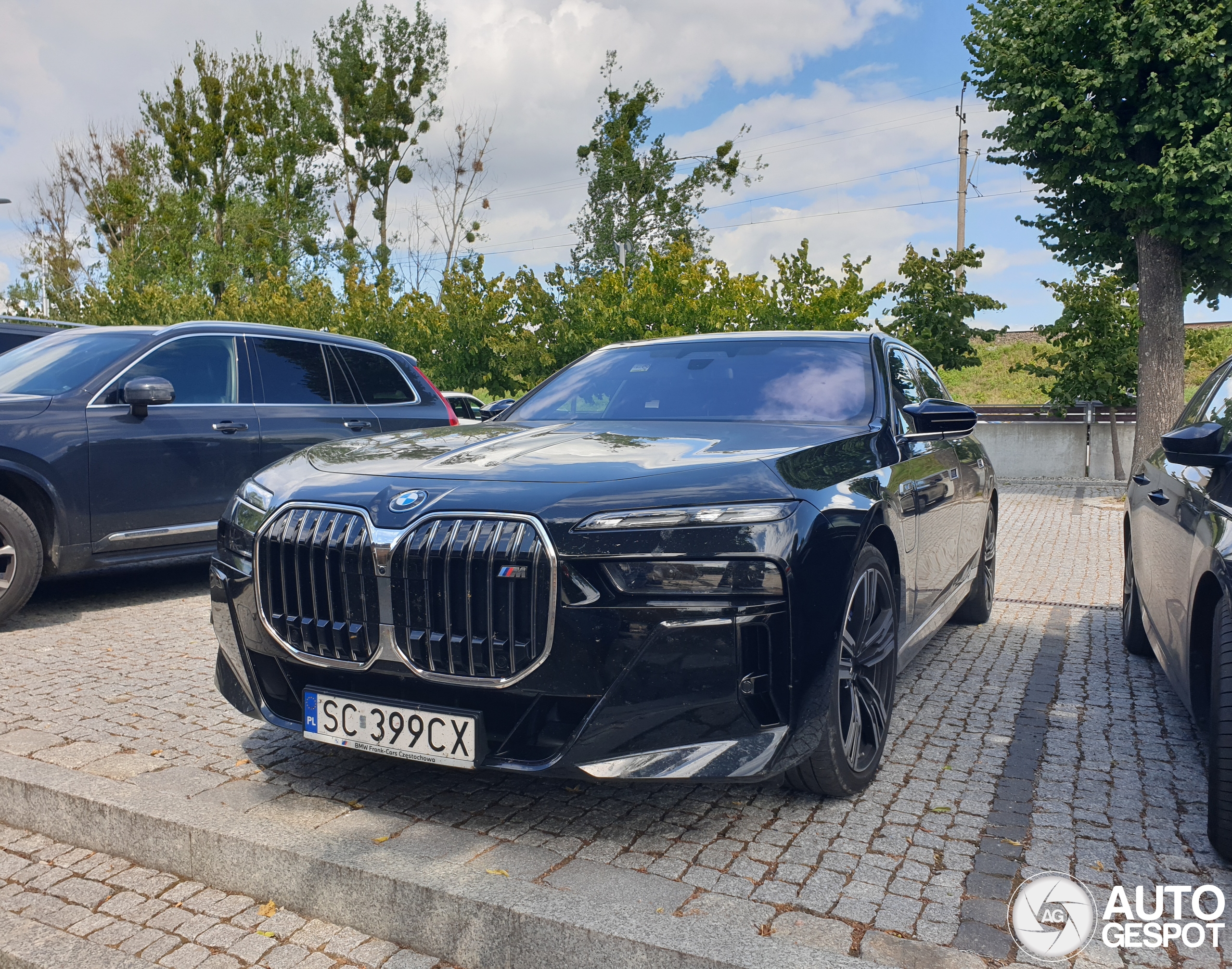 BMW M760e xDrive