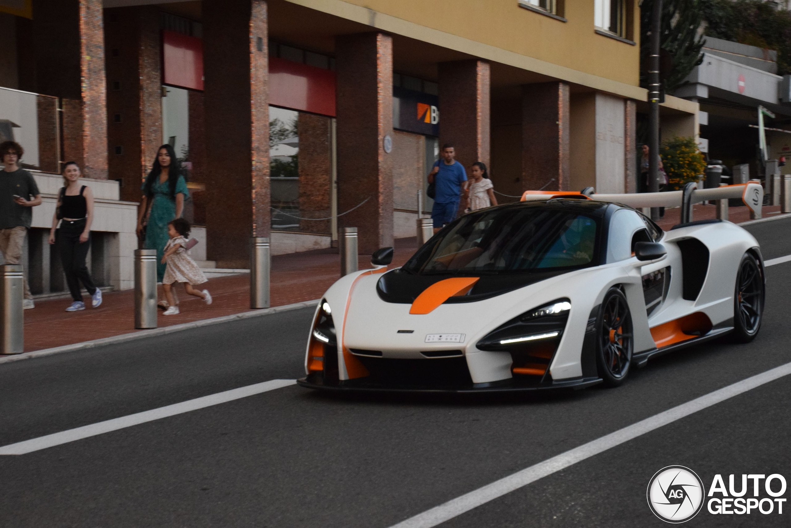 McLaren Senna