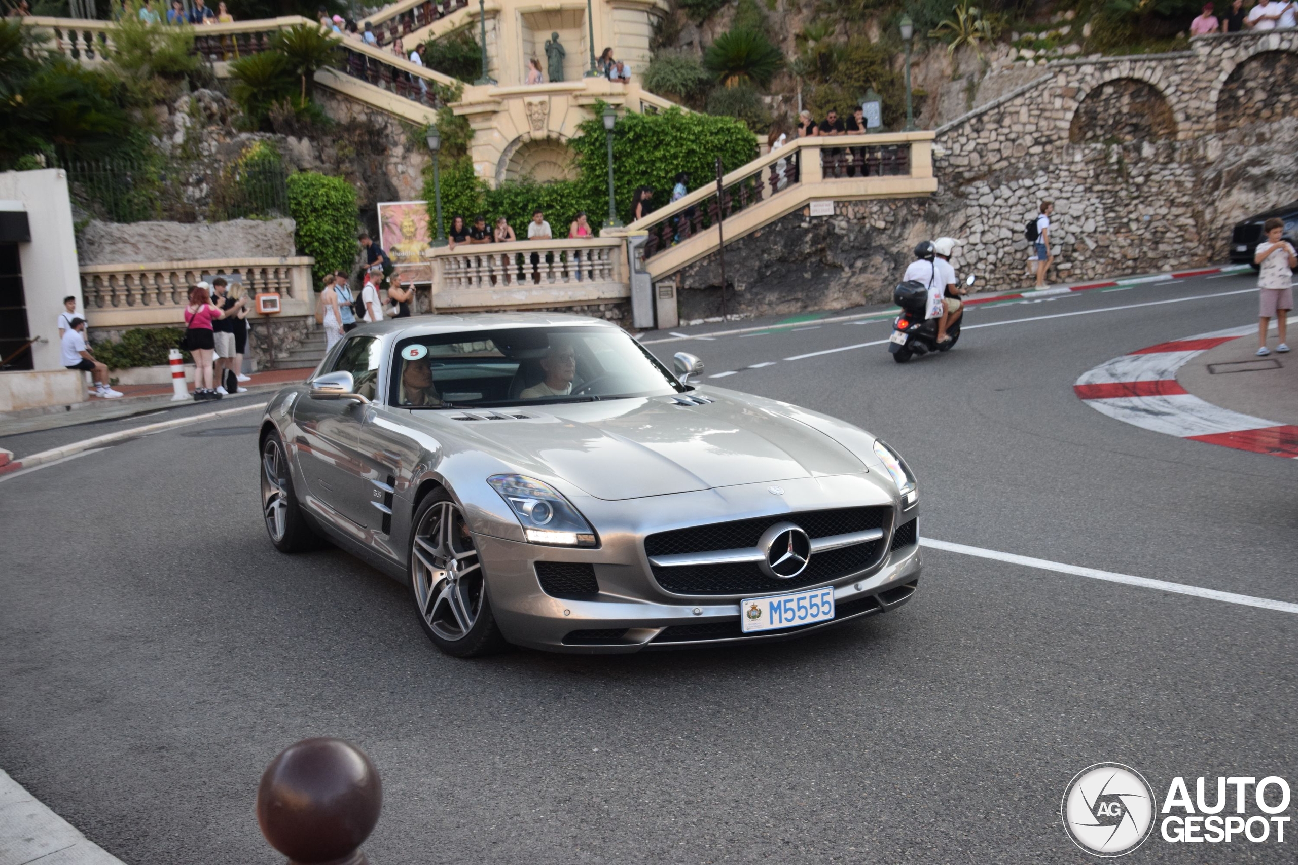 Mercedes-Benz SLS AMG