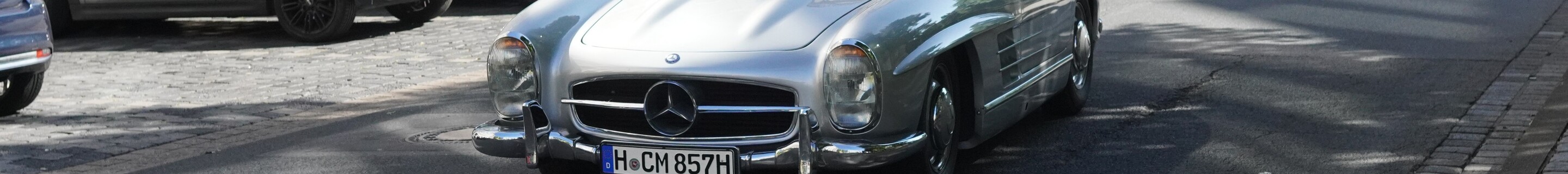 Mercedes-Benz 300SL Roadster