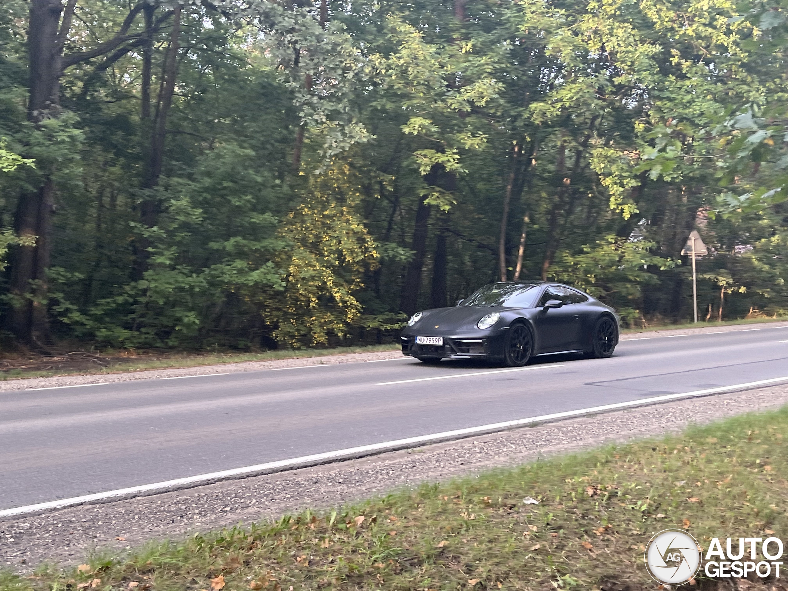 Porsche 992 Carrera 4S