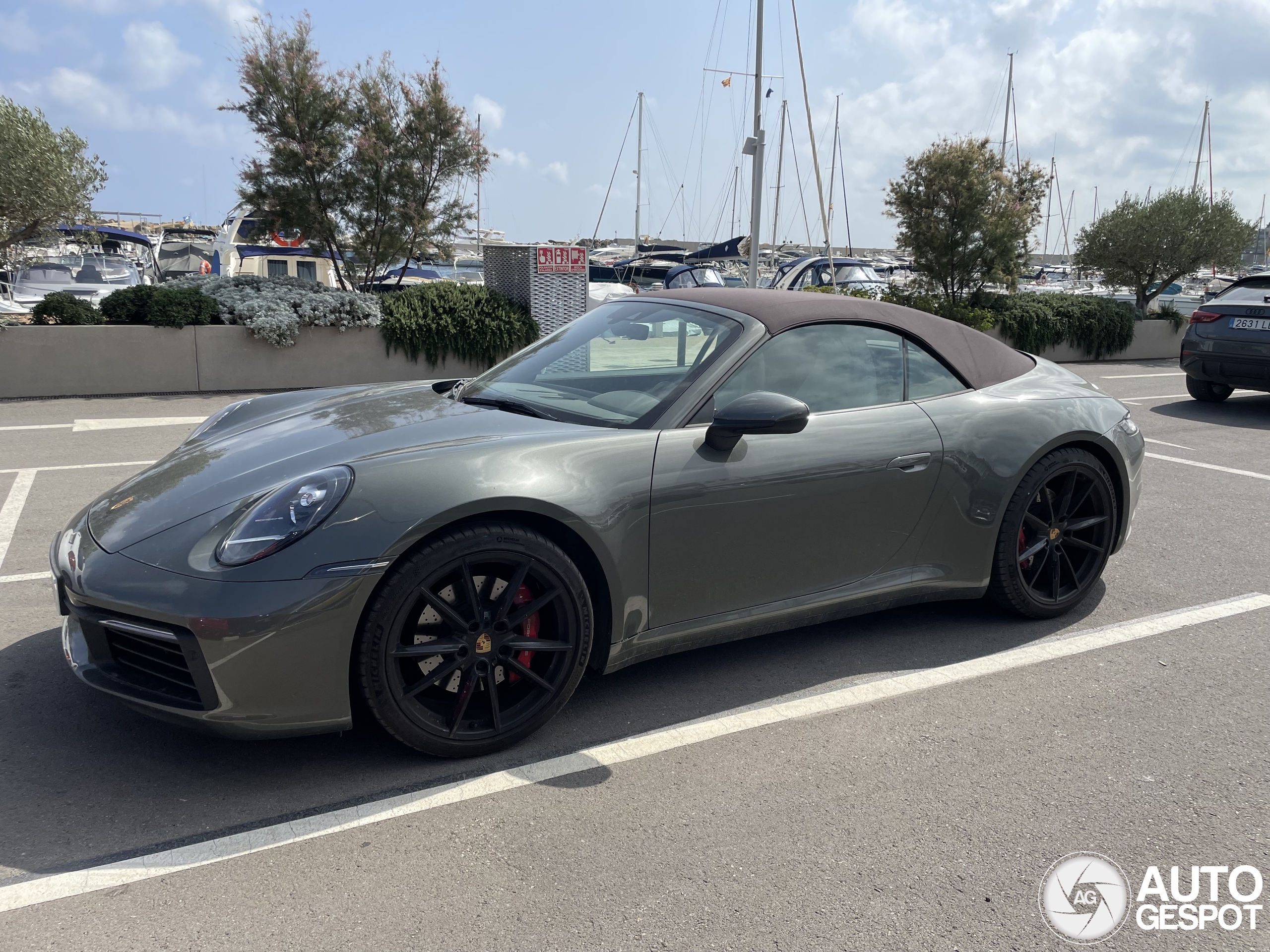 Porsche 992 Carrera 4S Cabriolet