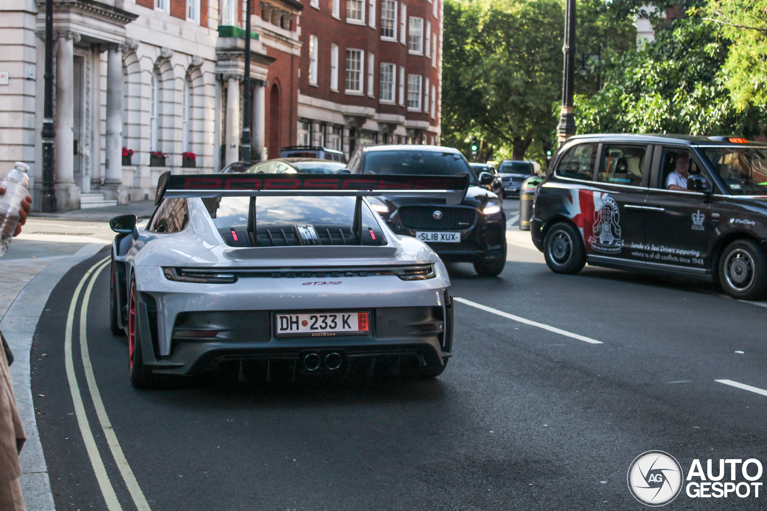 Porsche 992 GT3 RS Weissach Package