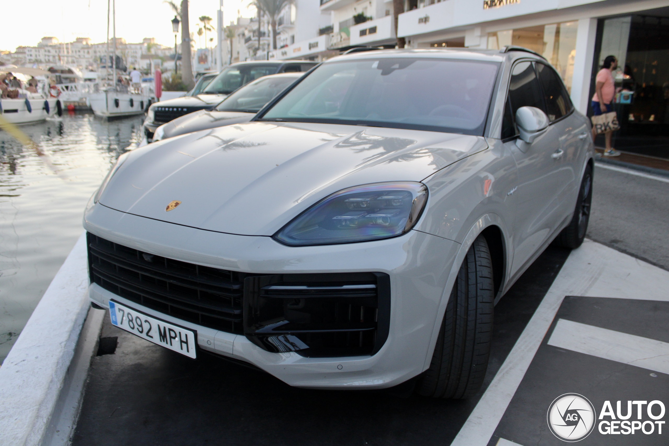 Porsche 9YA Cayenne Turbo E-Hybrid