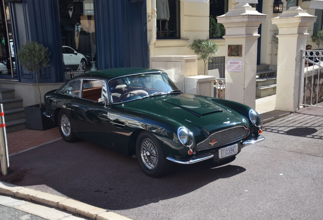 Aston Martin DB6 MKI