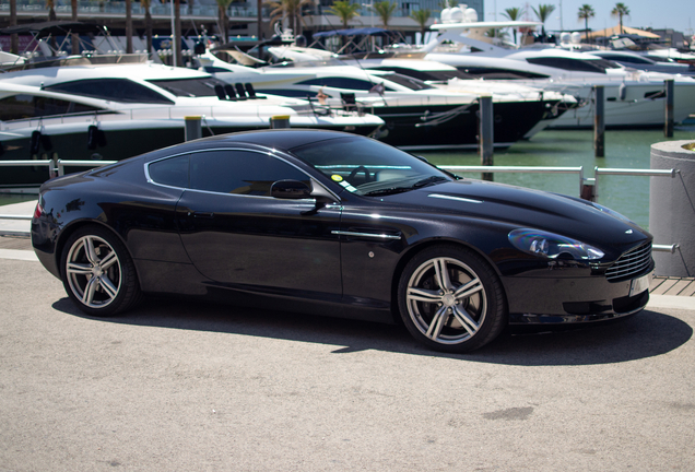 Aston Martin DB9 2010