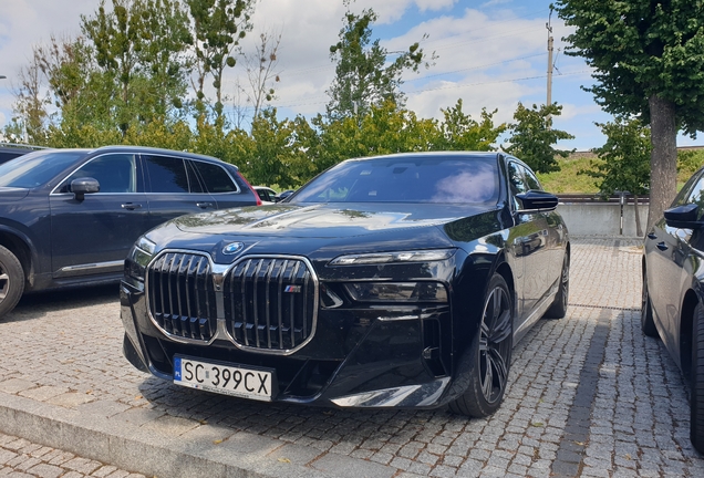 BMW M760e xDrive