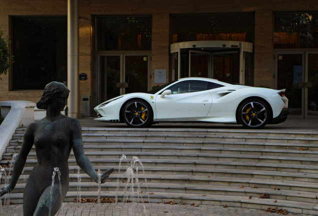 Ferrari F8 Tributo