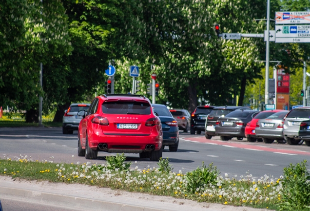 Porsche 958 Cayenne GTS