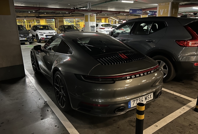 Porsche 992 Carrera 4S