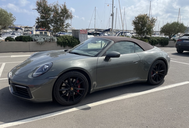 Porsche 992 Carrera 4S Cabriolet