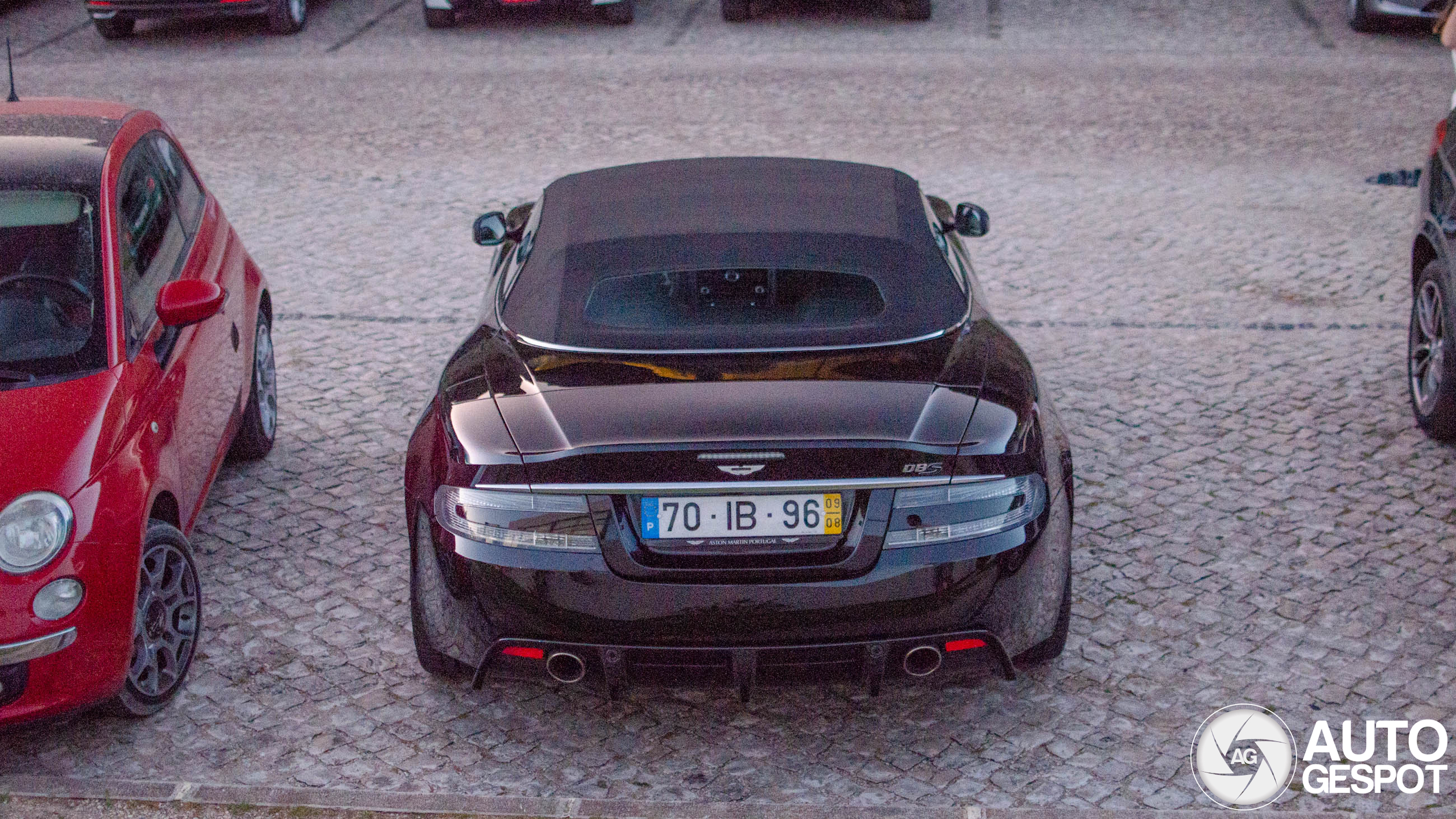 Aston Martin DBS Volante