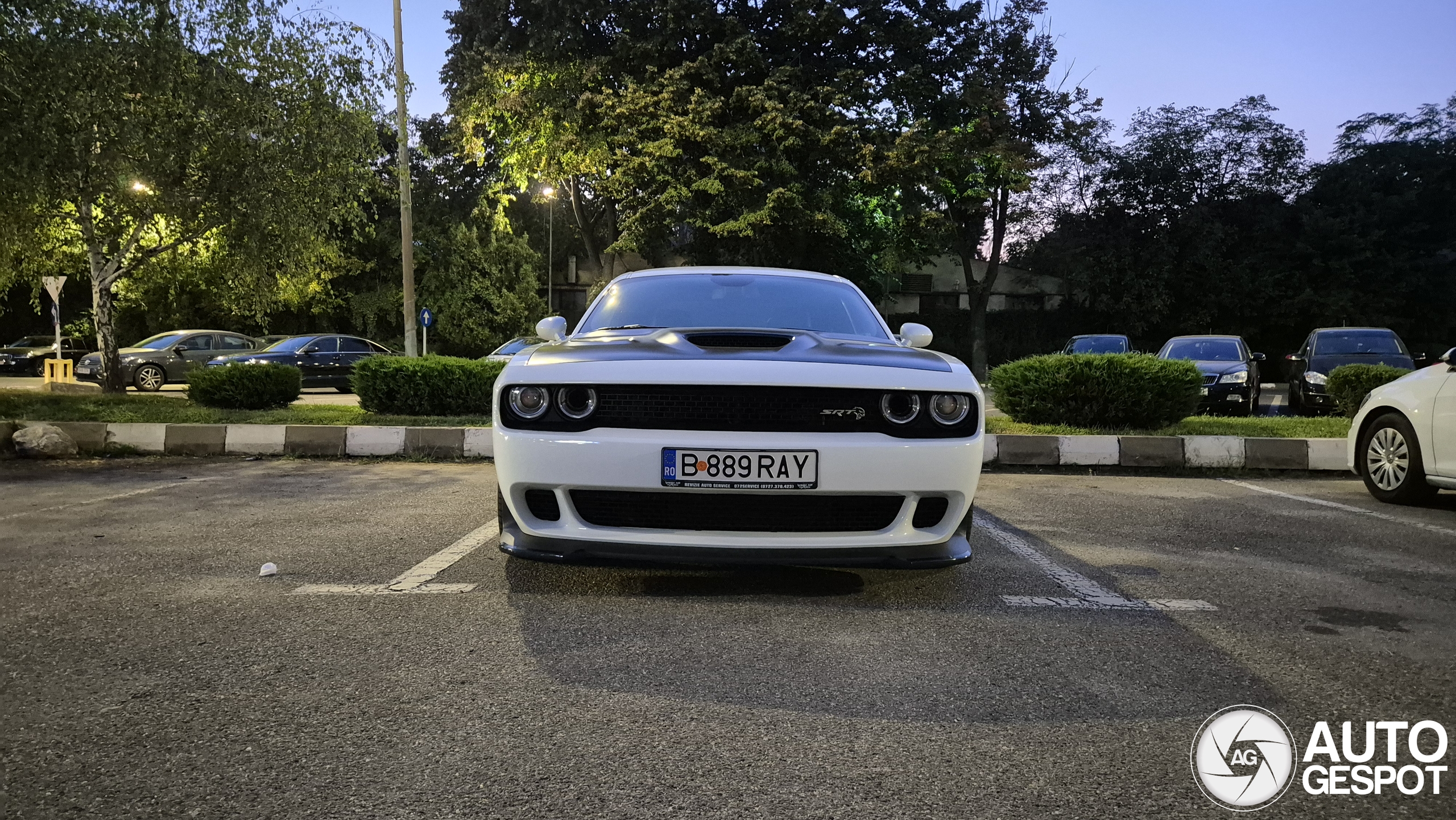 Dodge Challenger SRT Hellcat