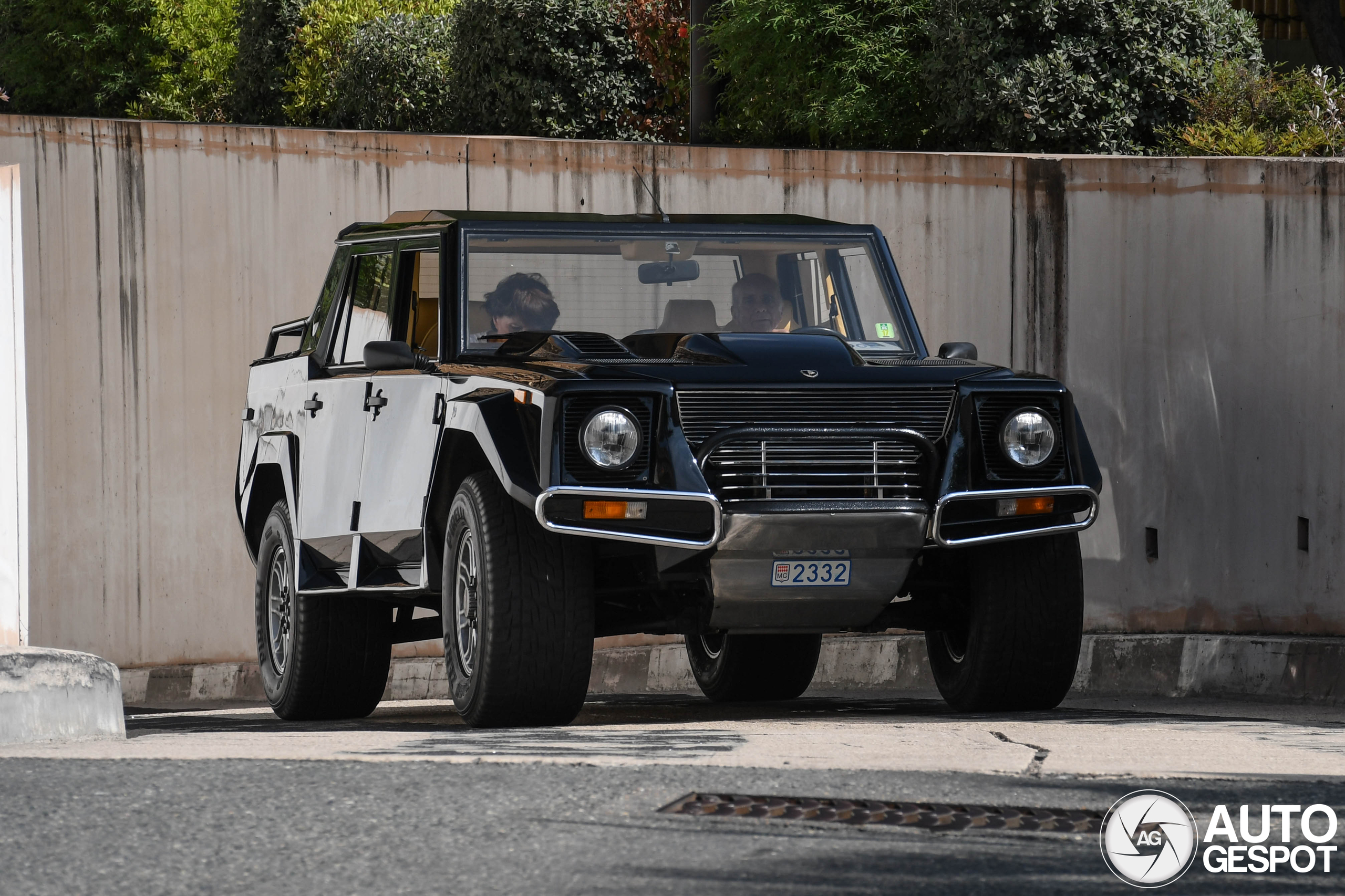 Lamborghini LM002