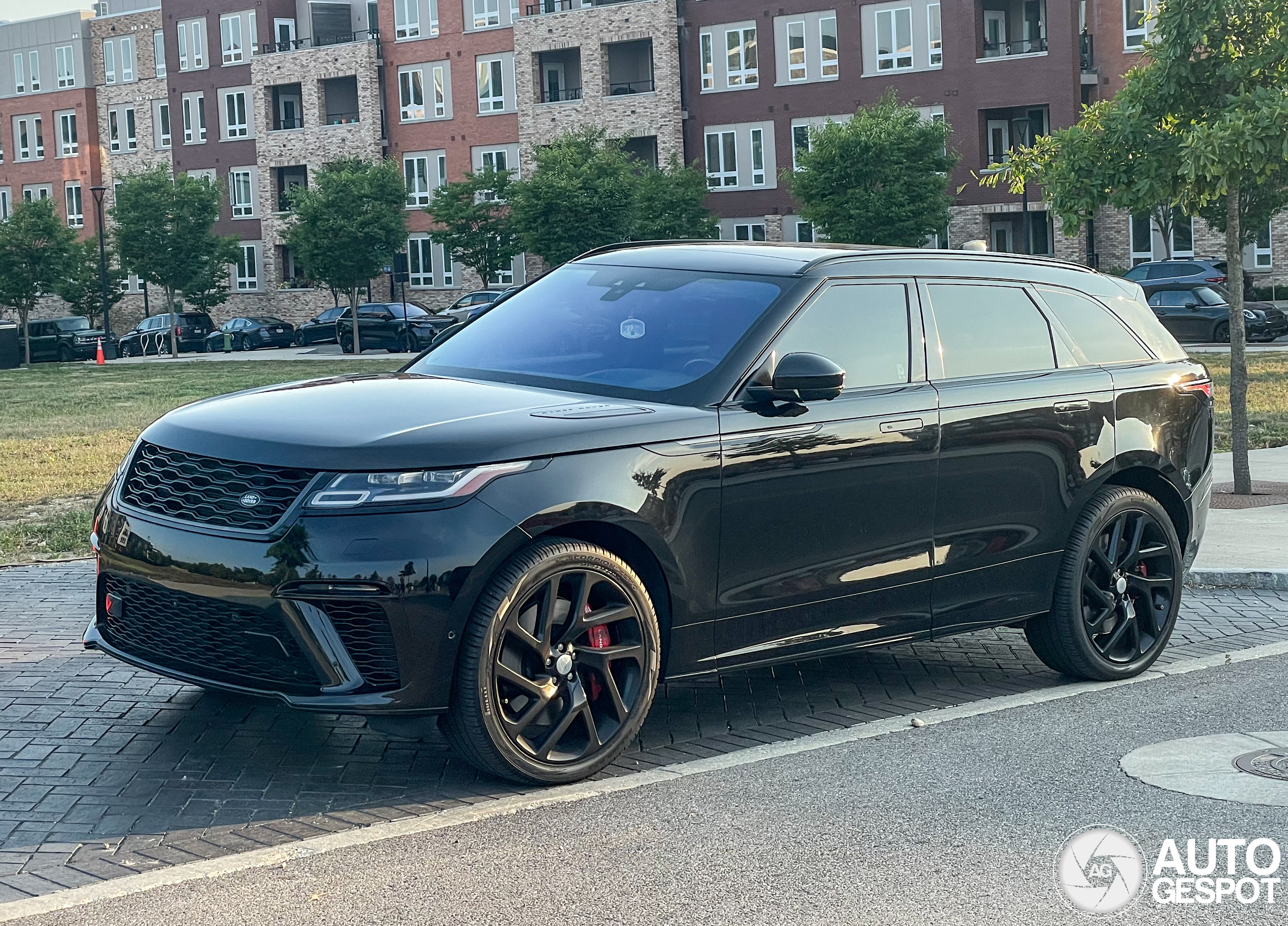 Land Rover Range Rover Velar SVAutobiography