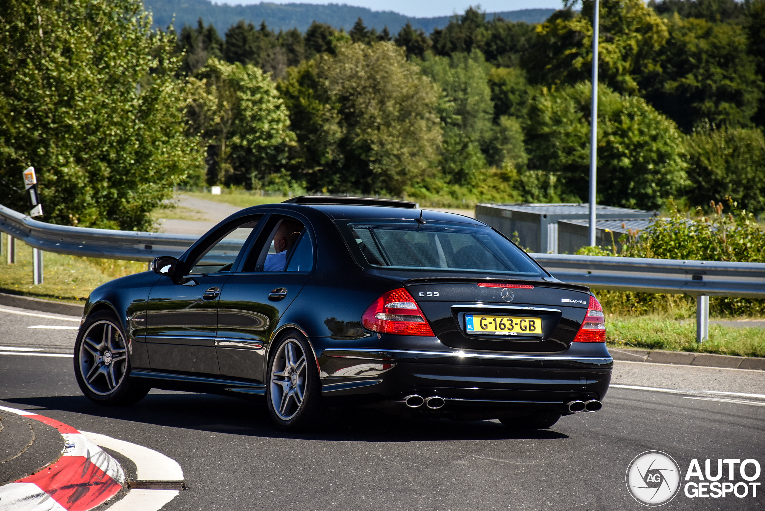 Mercedes-Benz E 55 AMG