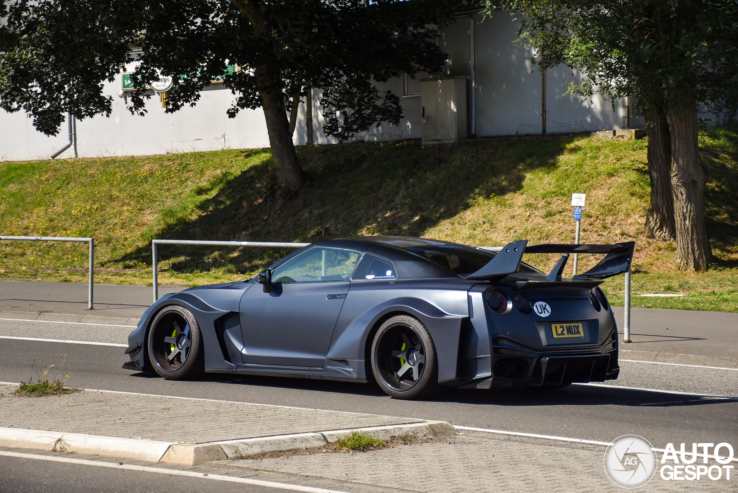 Nissan LB-Silhouette WORKS GT Nissan 35GT-RR X - 25 August