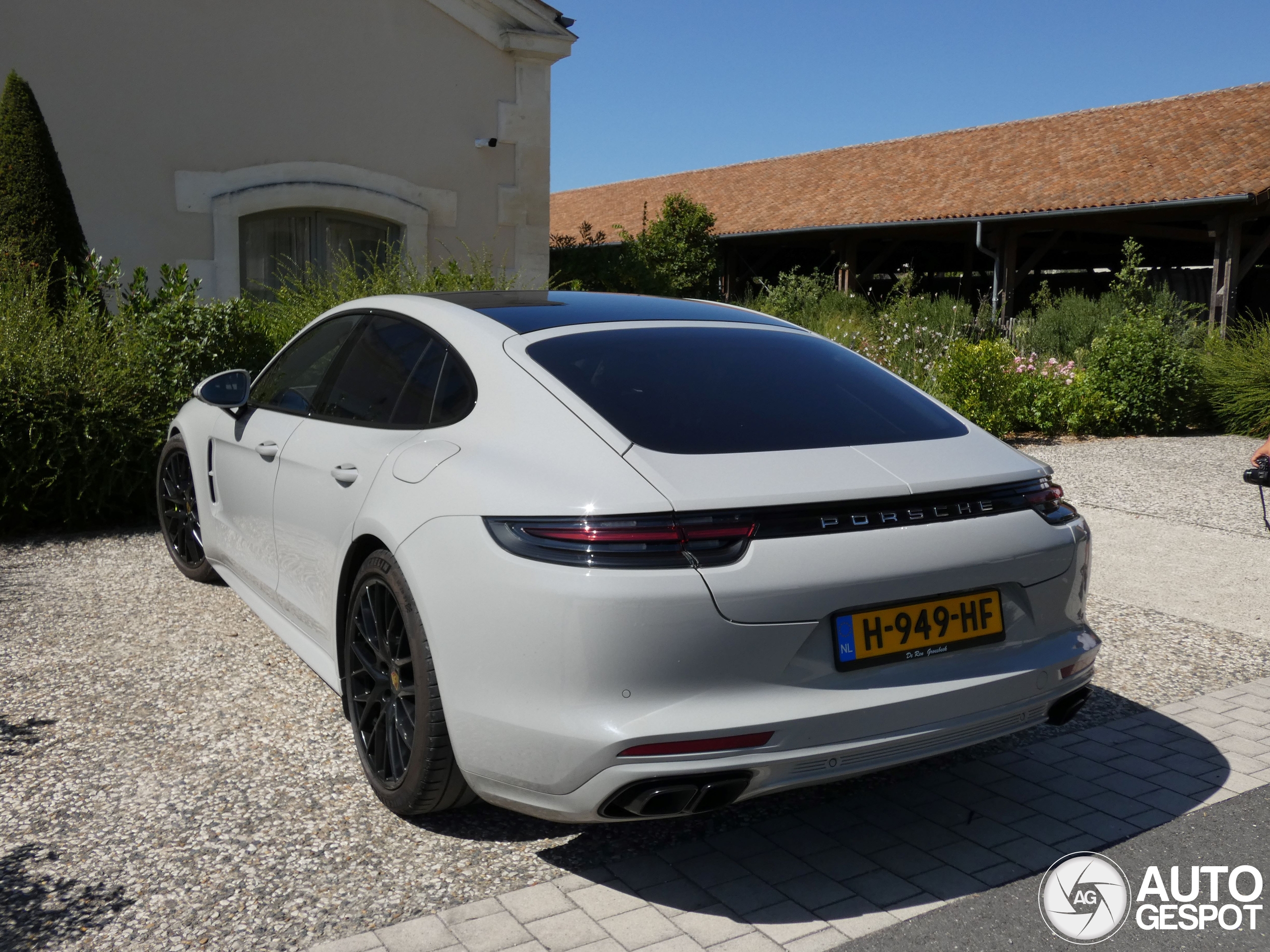 Porsche 971 Panamera Turbo S E-Hybrid