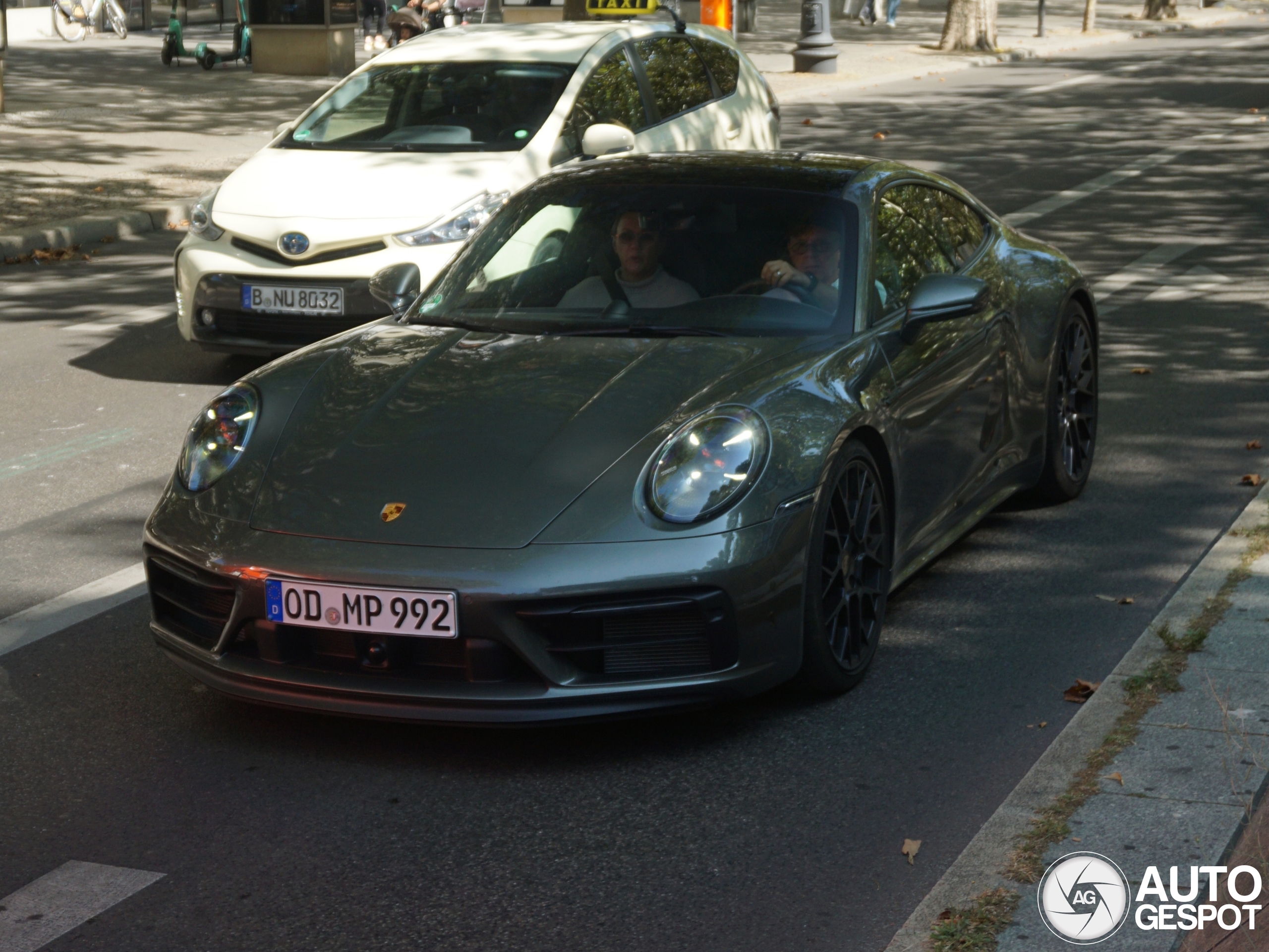 Porsche 992 Carrera 4 GTS