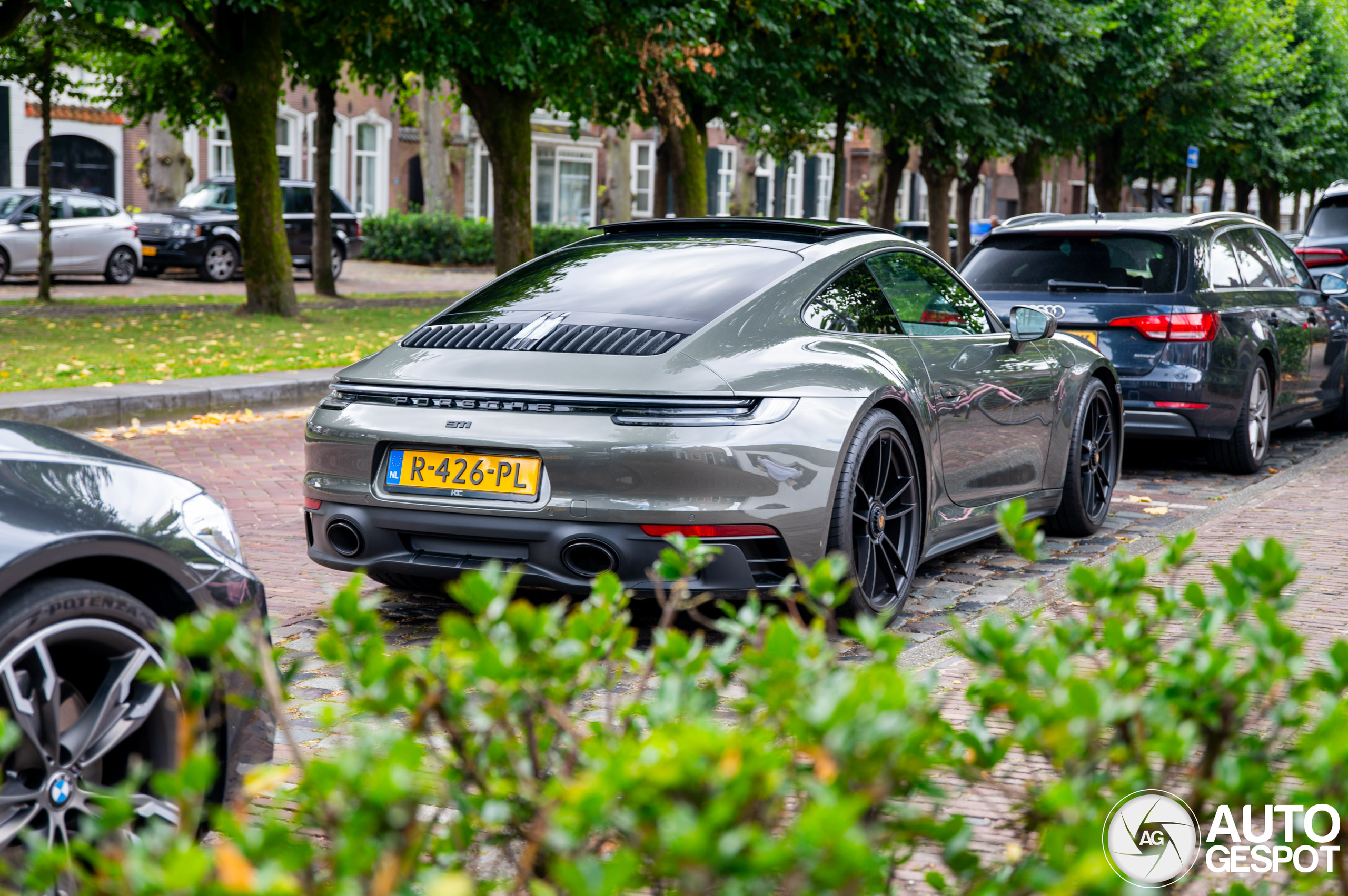 Porsche 992 Carrera 4 GTS