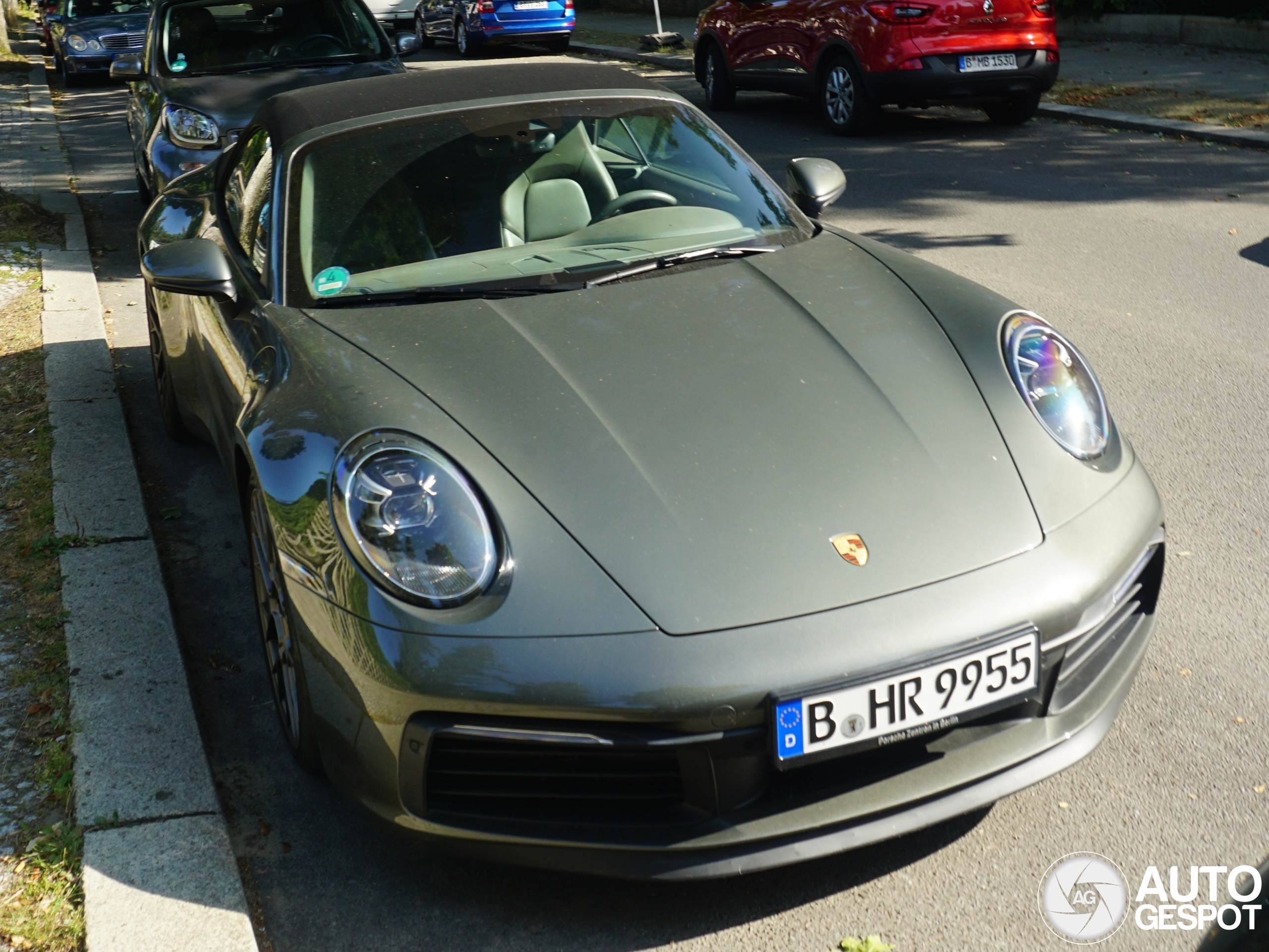 Porsche 992 Carrera 4S Cabriolet