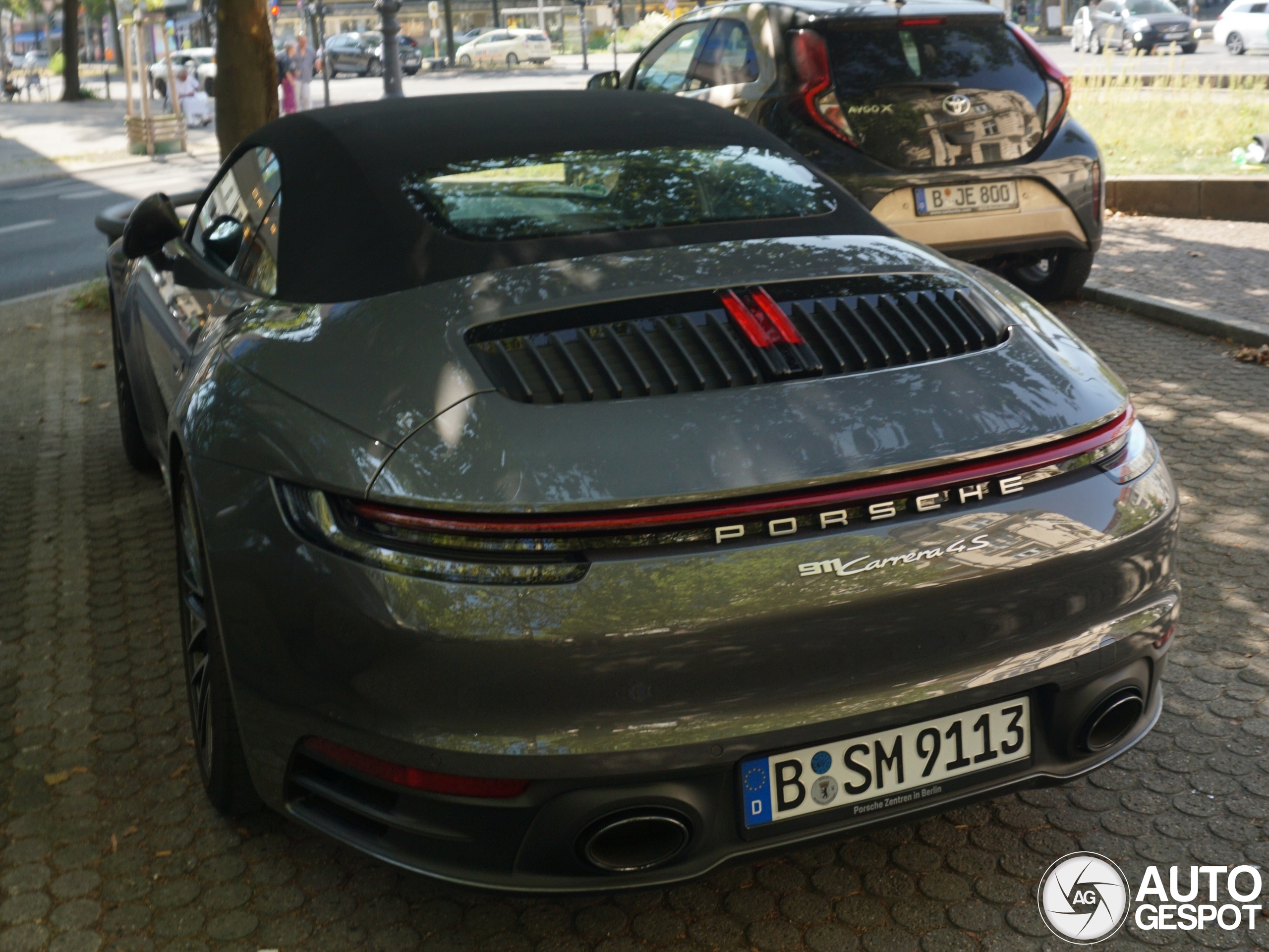 Porsche 992 Carrera 4S Cabriolet