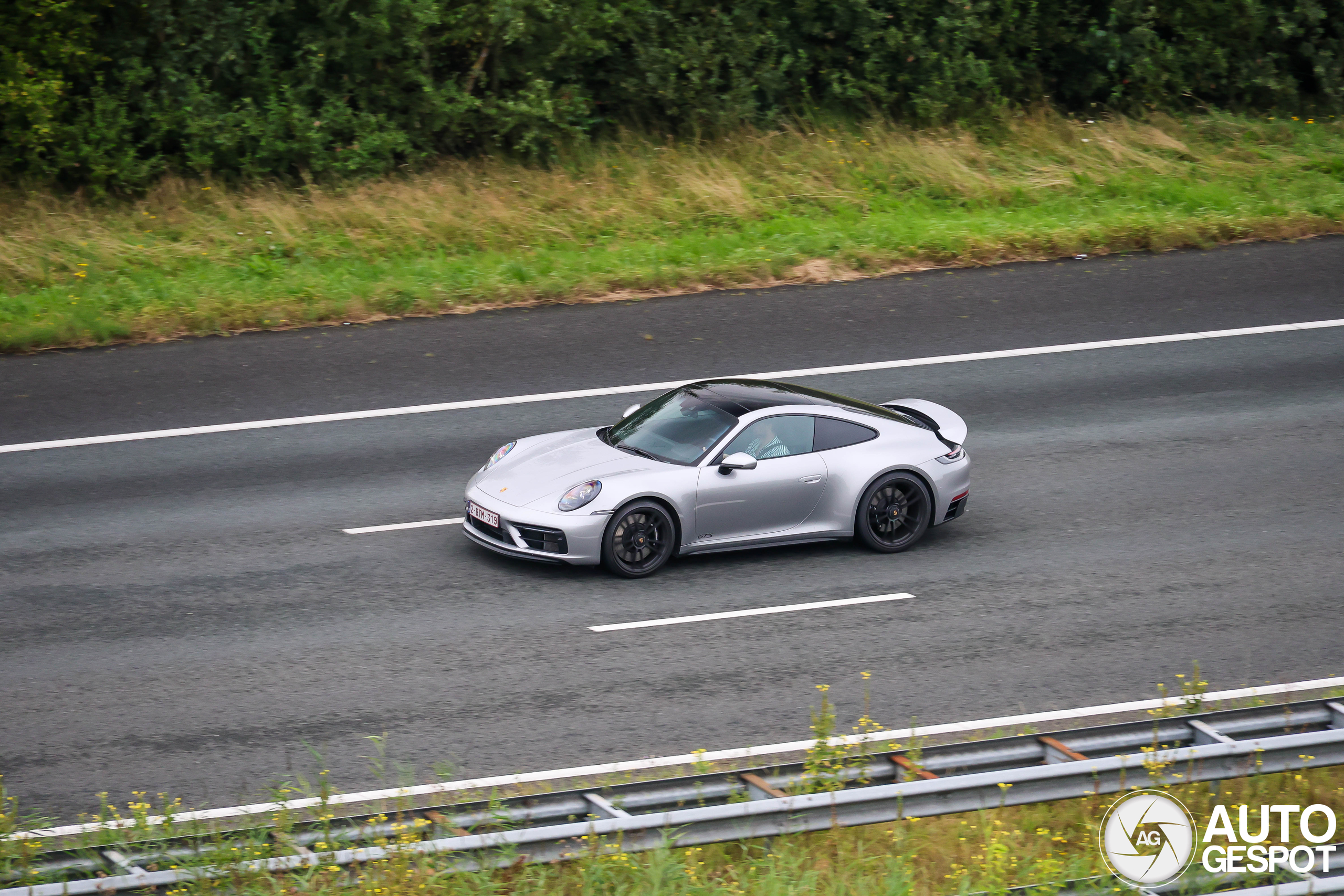 Porsche 992 Carrera GTS