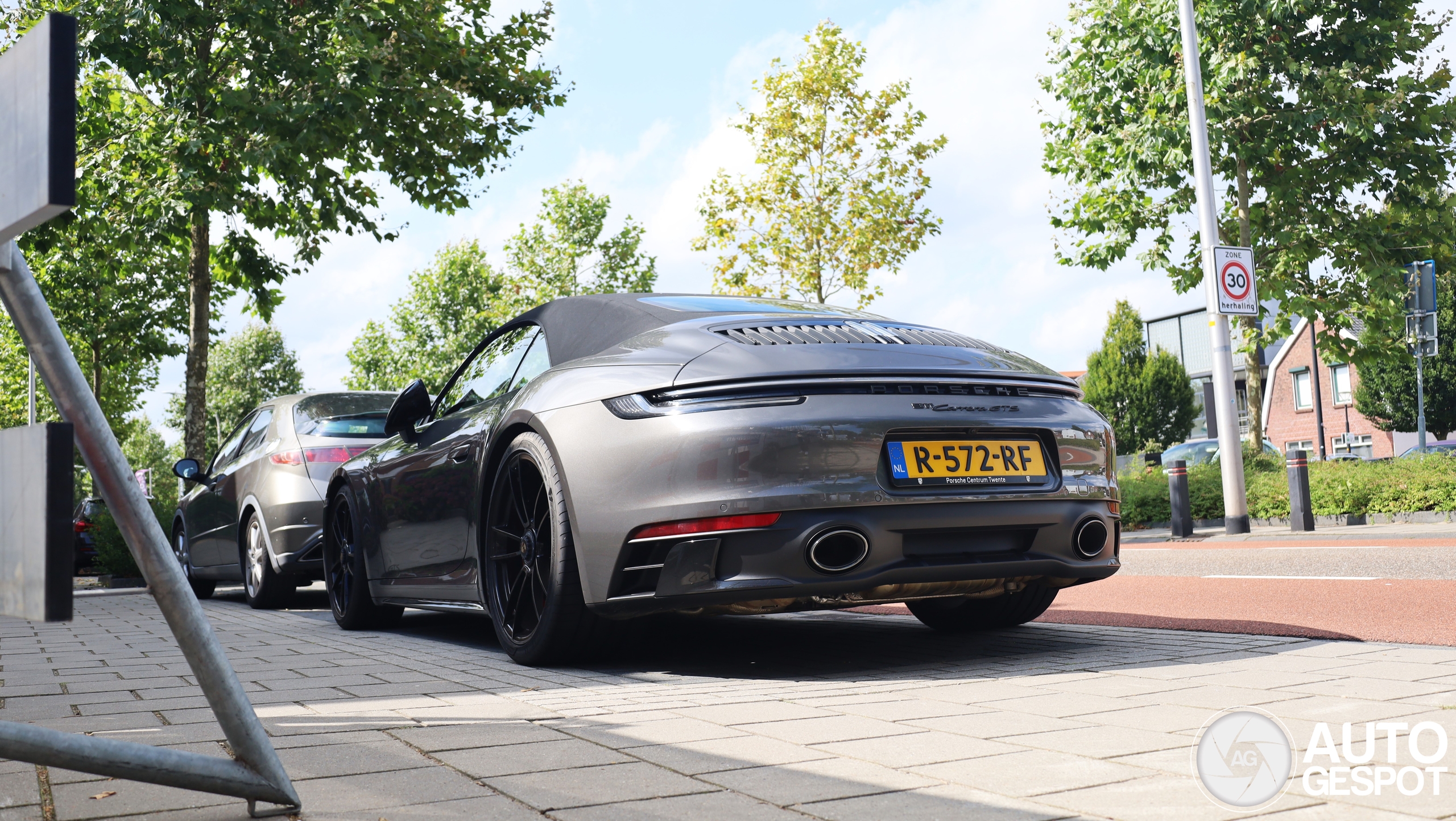 Porsche 992 Carrera GTS Cabriolet