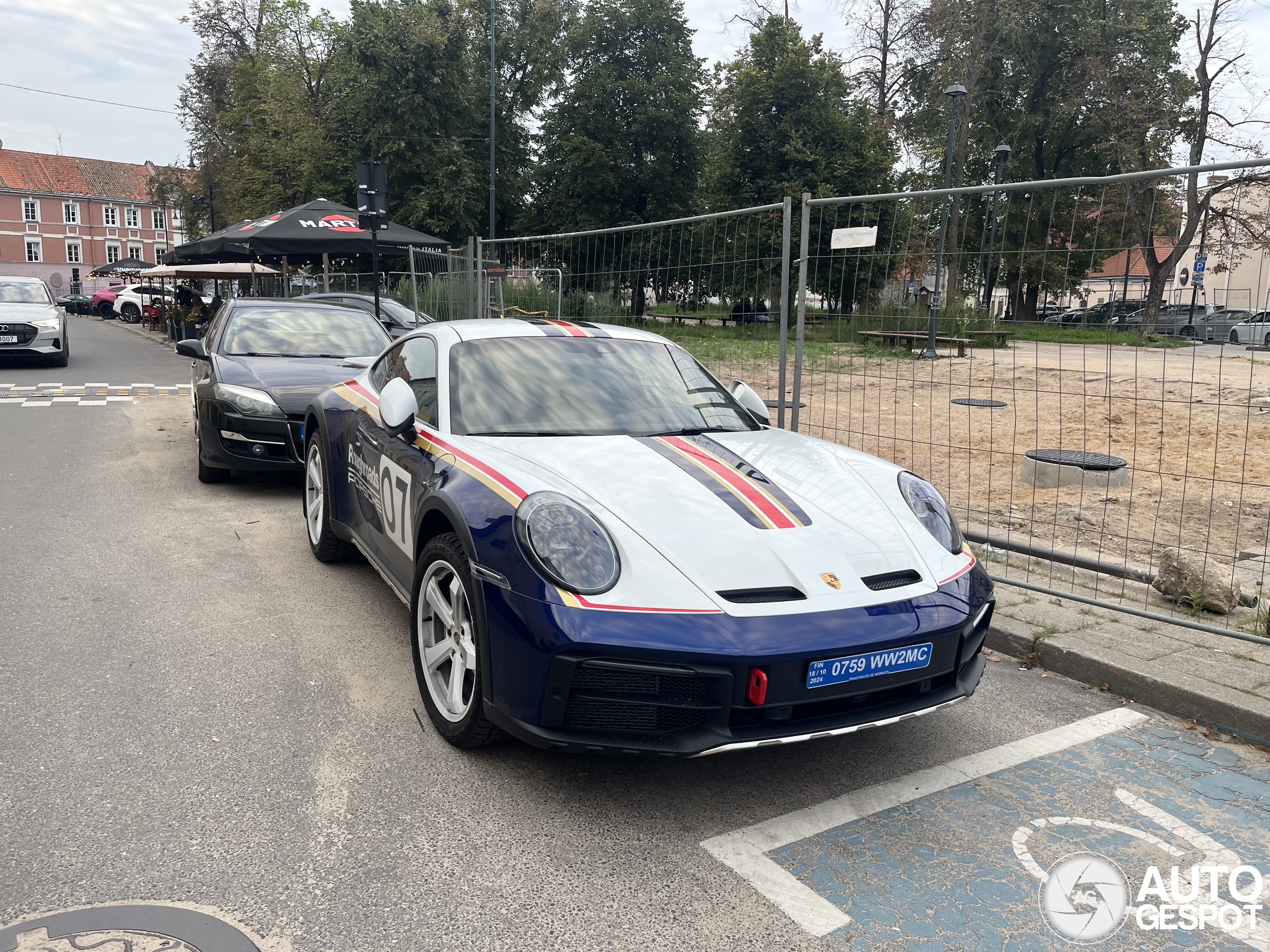 Porsche 992 Dakar