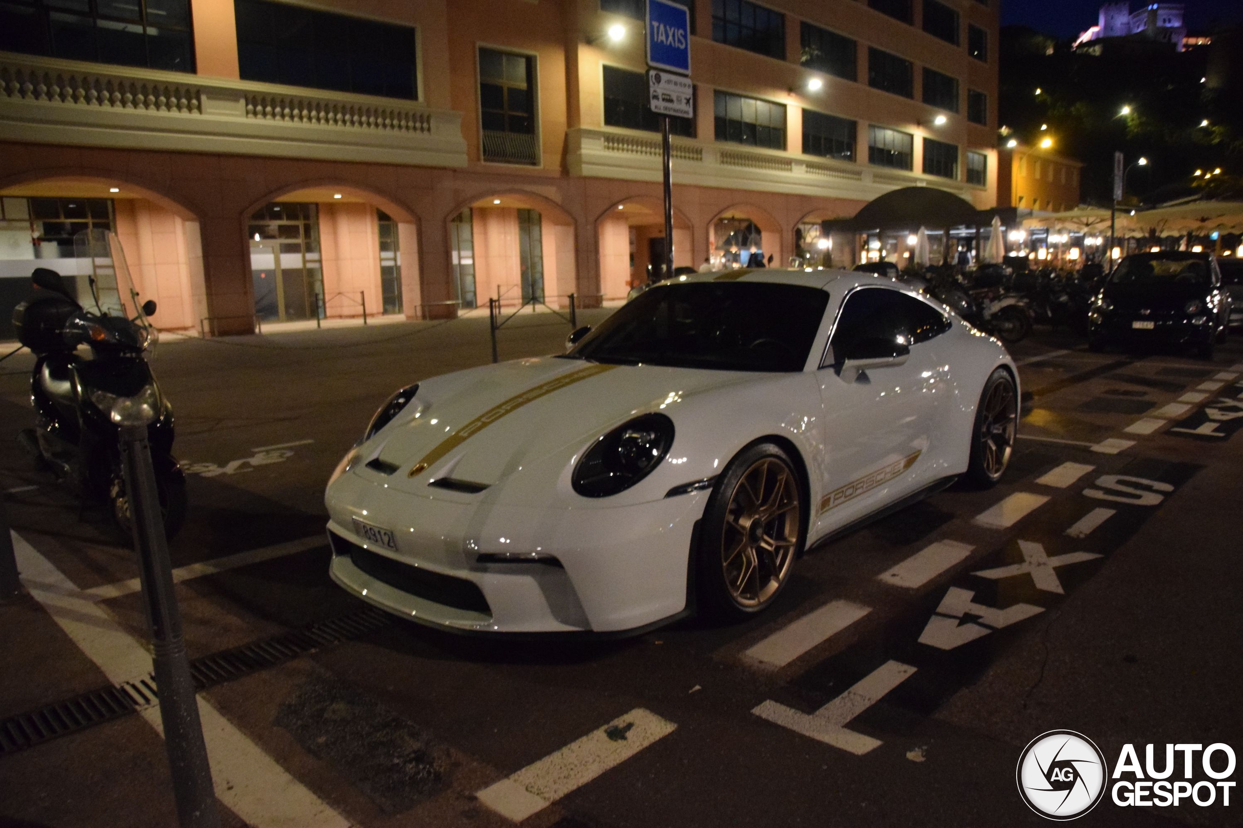 Porsche 992 GT3 Touring