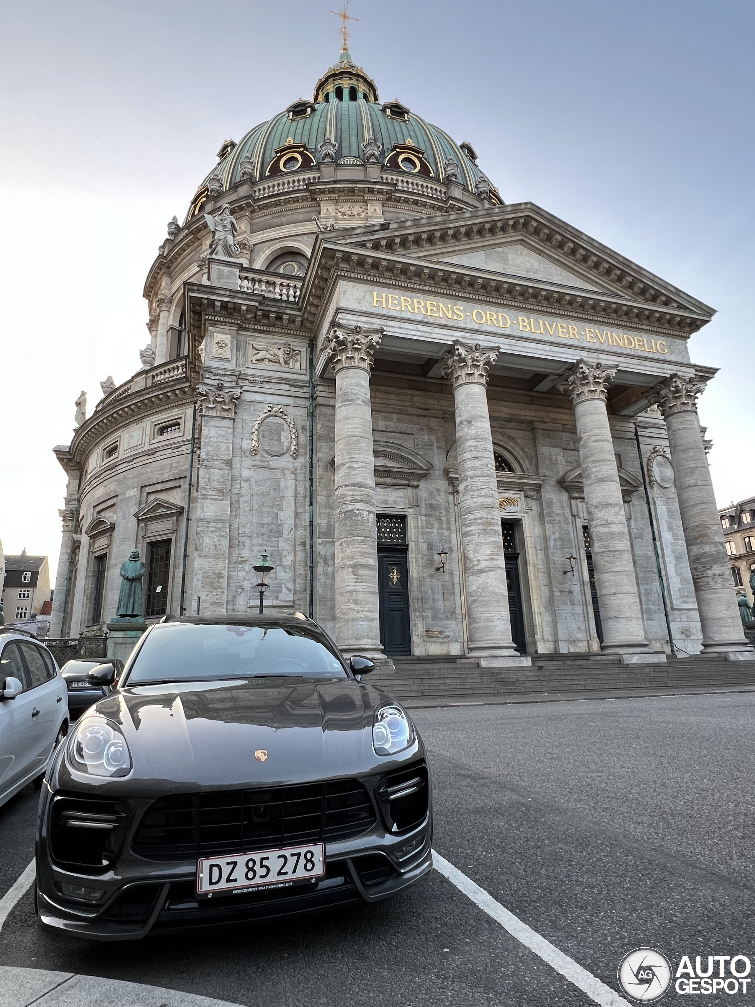 Porsche TechArt 95B Macan Turbo