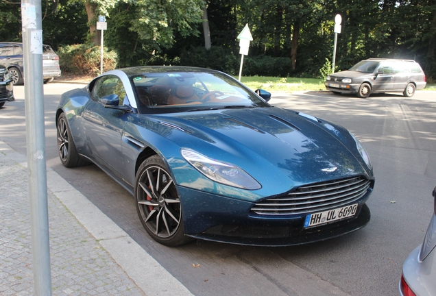 Aston Martin DB11