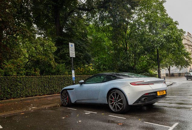 Aston Martin DB11