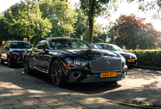 Bentley Continental GTC V8 2020