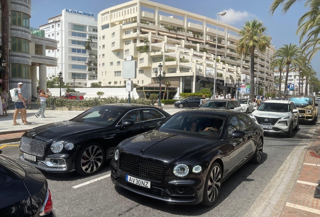 Bentley Flying Spur Hybrid Azure